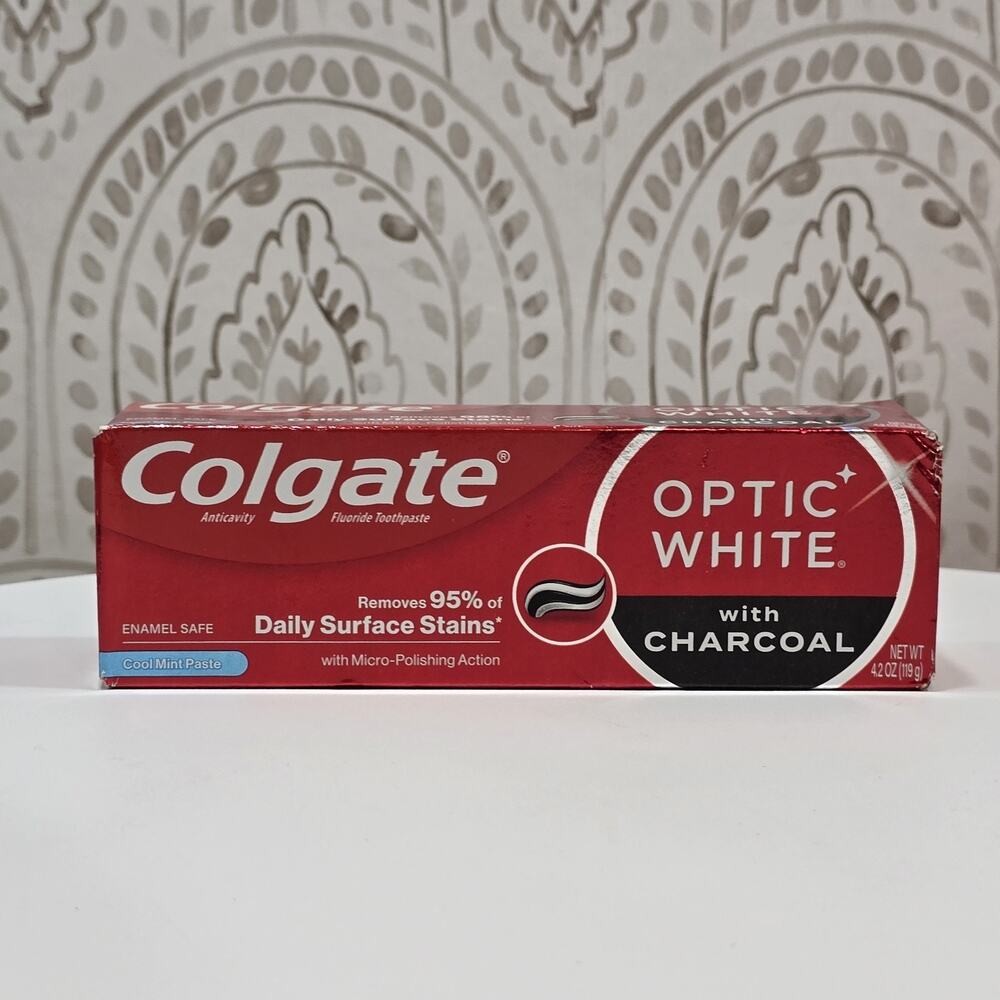 Colgate Optic White Toothpaste with Charcoal Cool Mint Paste 4.2 oz
